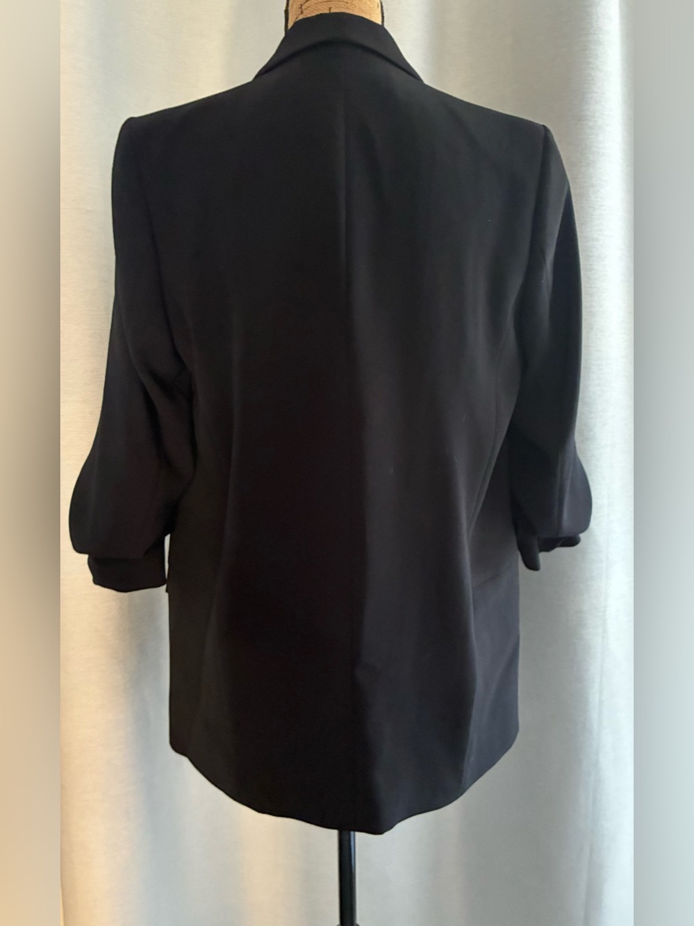 Classic Black Women's Blazer - Picture 6 of 7
